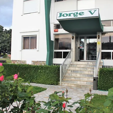 Jorge V *